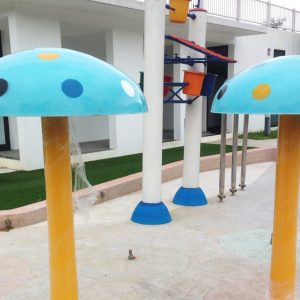 nam-phun-nuoc-be-boi